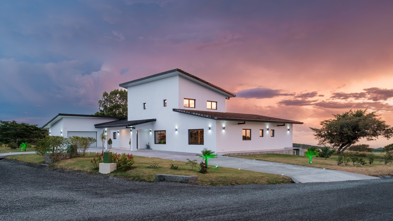 Modern Luxury Residence in Boquete Country Club in Boquete Panama