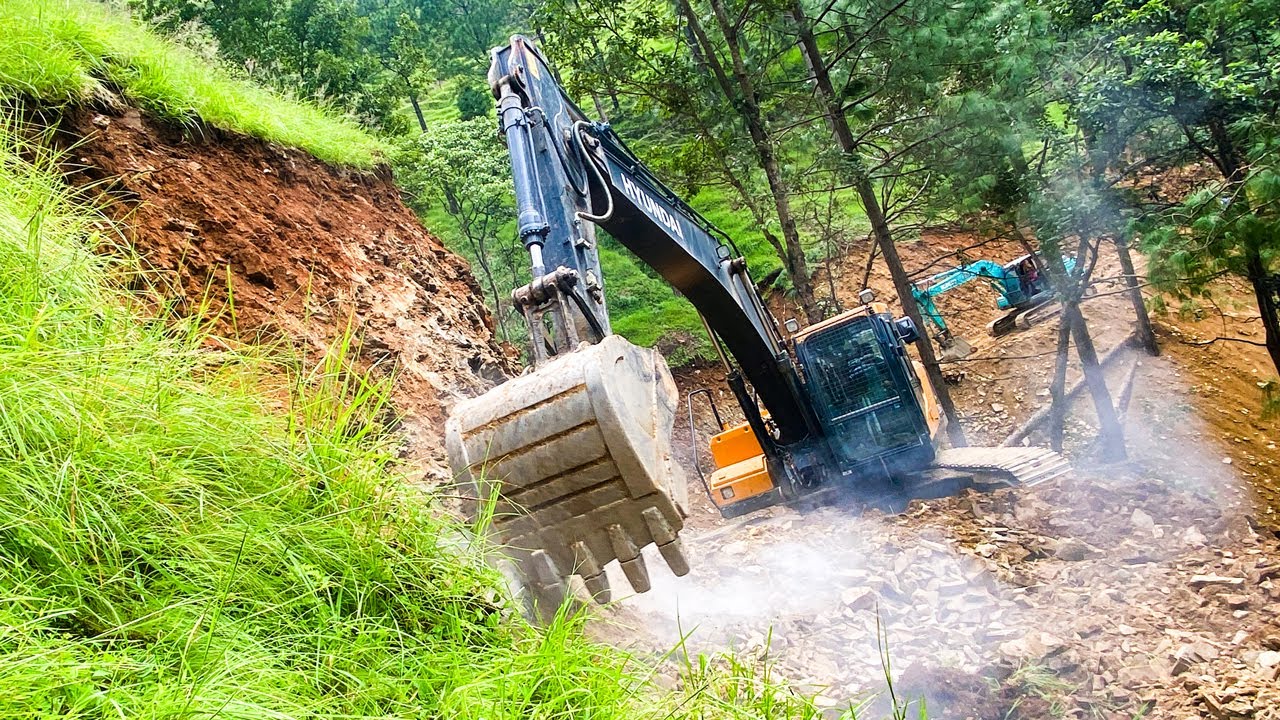 Excavator Operator Builds a Road on a Dangerous Mountainside | Excavator Working Video | Trackhoe