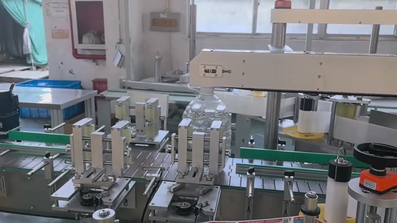 oval bottle good labeling accuracy double sides Sticker labeling machine solution