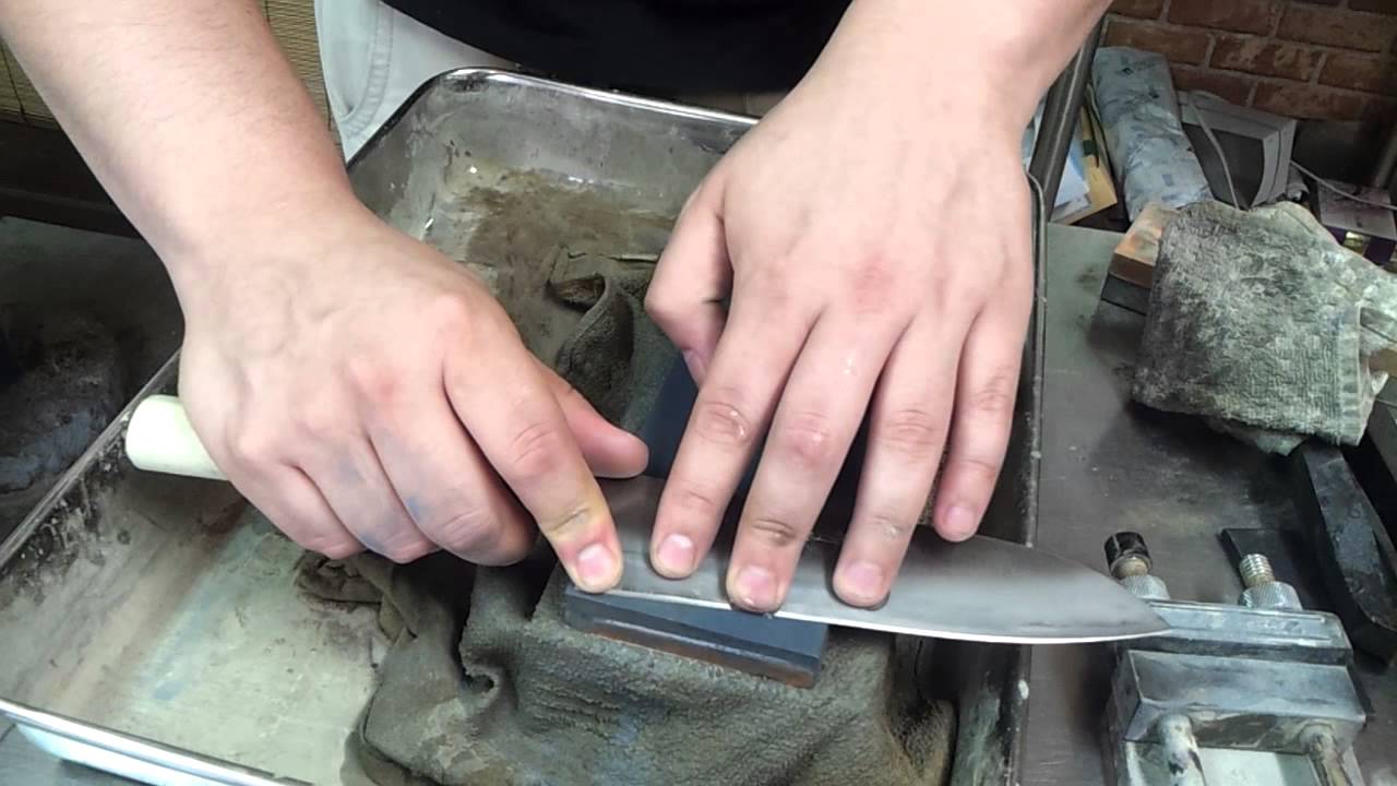 Knife Sharpening by Joe at Tower Knives Osaka, Japan