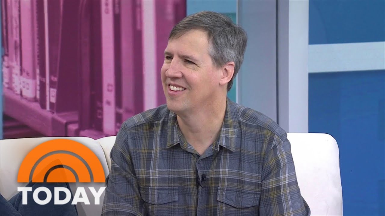 Author Jeff Kinney shares books for fall, draws TODAY hosts