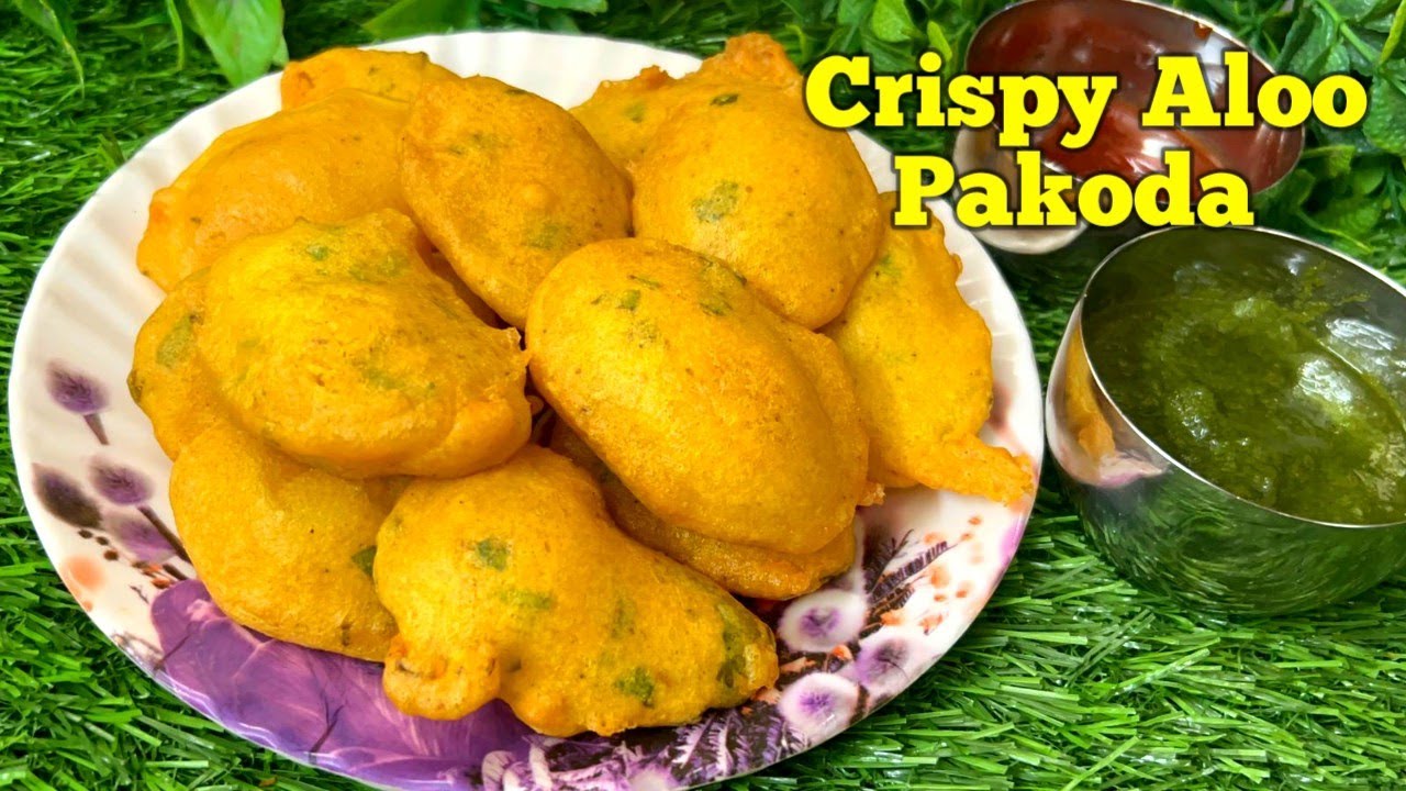 Ramadan Special 🌙 Crispy Aloo Pakoda Recipe l इफ्तार स्पेशल आलू के पकोड़े | Street Style Aloo Pakora