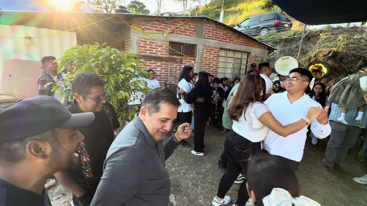 Mix popurrí Yatzachi el Alto,Oax. Casa de la familia Conde Chávez, donación de toro,3/01/26