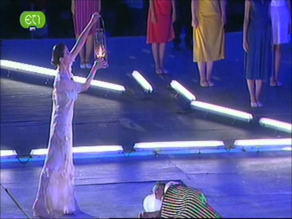 Special Olympics 2011 closing ceremony -flame magical moments (Nafplioyou-Doumeni).wmv