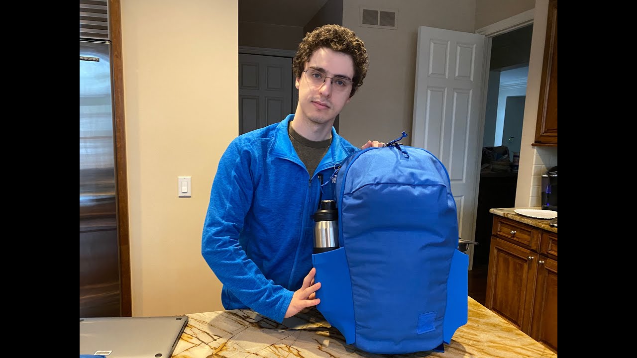 Evergoods CHZ26 Signal Blue Review (Civic Half Zip 26l)