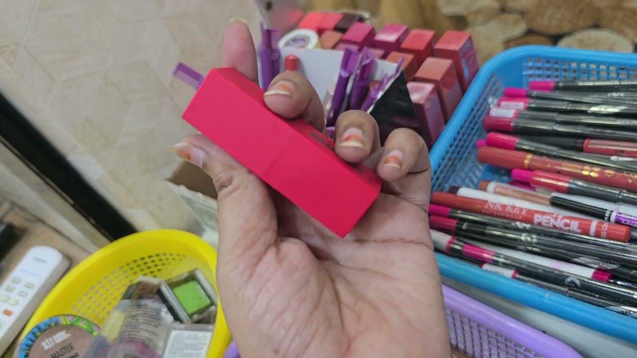 All #cosmetics in #wholesaleprice #supportsmallbusiness #subscribe #viralpagevideo #viralvideo 