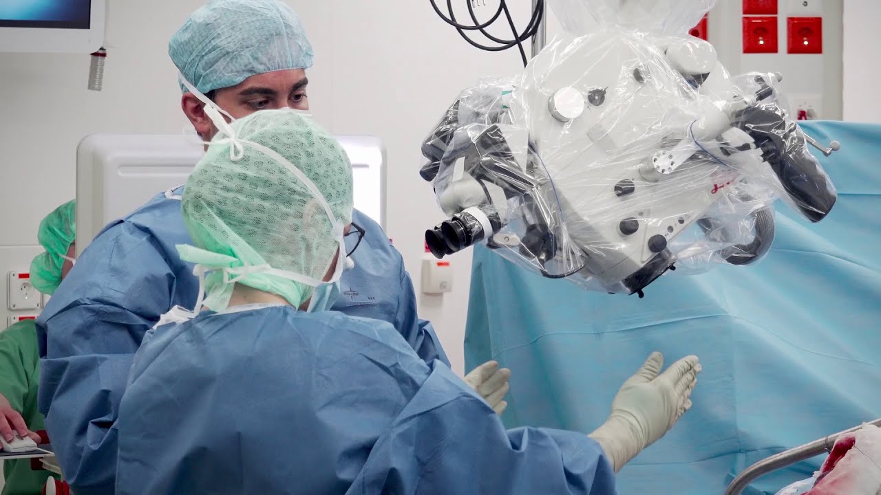 Planning for an efficient OR set-up prior exoscopic surgery