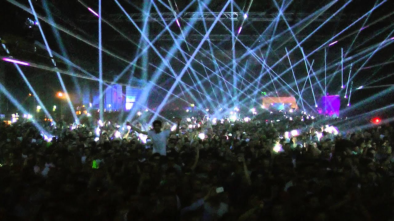Carl Cox playing Stranger To Stability @ Time Warp Mannheim 2013 by LUCA DEA