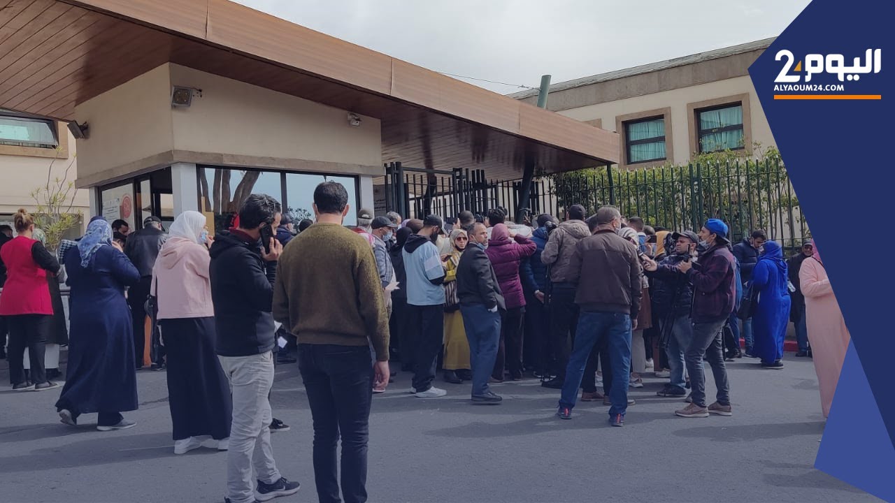 احتجاجات عائلات الطلبة المغاربة العالقين في أوكرانيا تطالب الحكومة بنجدة أبنائها