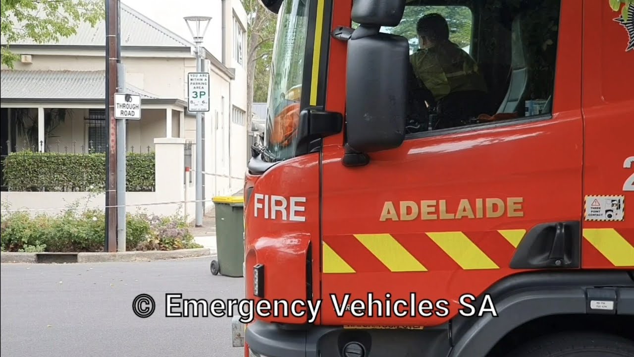 SA MFS Scania P320 pumper Adelaide #202 attending electrical box fire callout