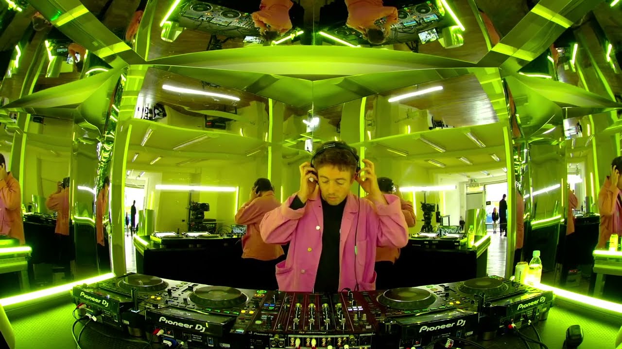 Kai Campos | H&Ouml;R London Takeover - Apr 27 / 2023