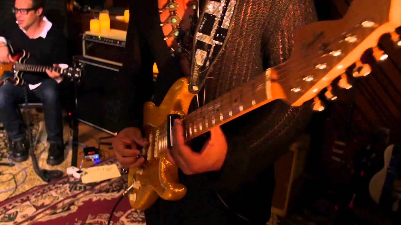 Gary Clark Jr. - Shake (Live at Arlyn Studios)