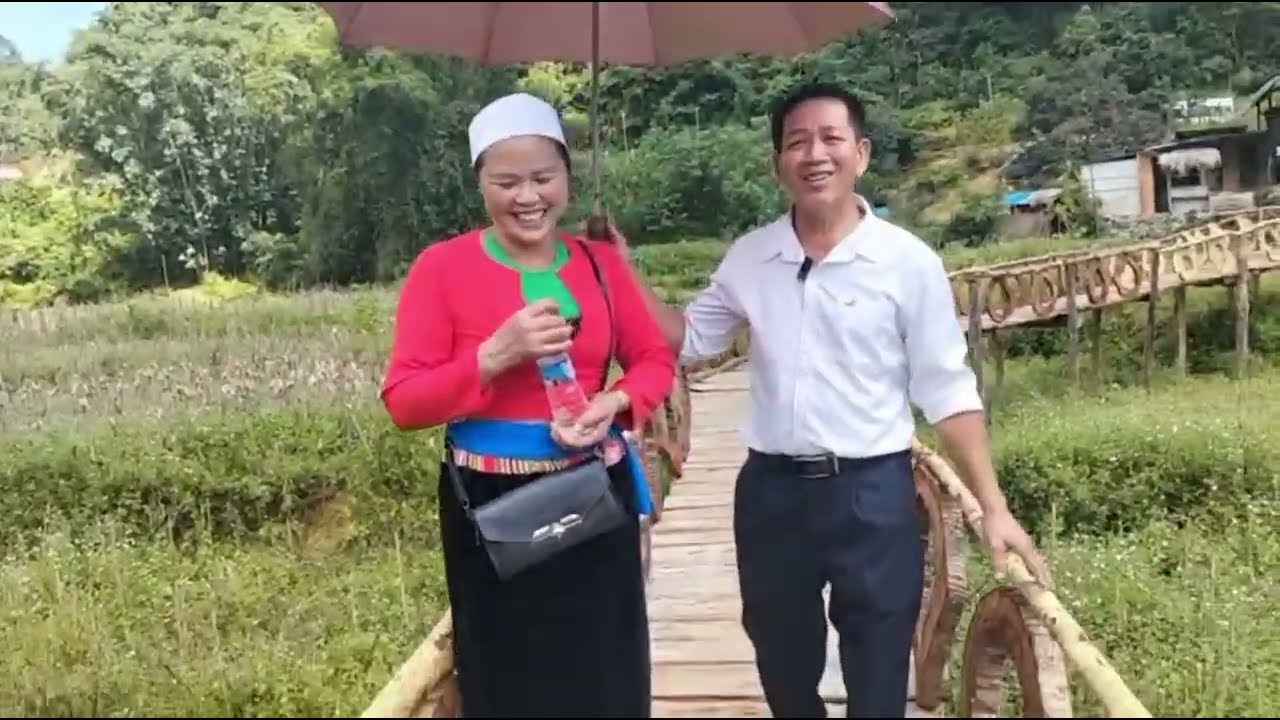 NGHỆ NHÂN BÙI THỊ DANH DẪN ANH THÀNH ĐI HẾT CÁC ĐIỂM DU LỊCH NỔI BẬT XÃ VÂN SƠN | NGHE HÁT MƯỜNG HAY