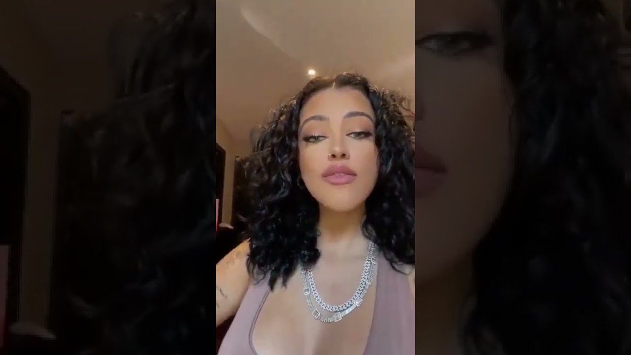 Malu Trevejo Stories{