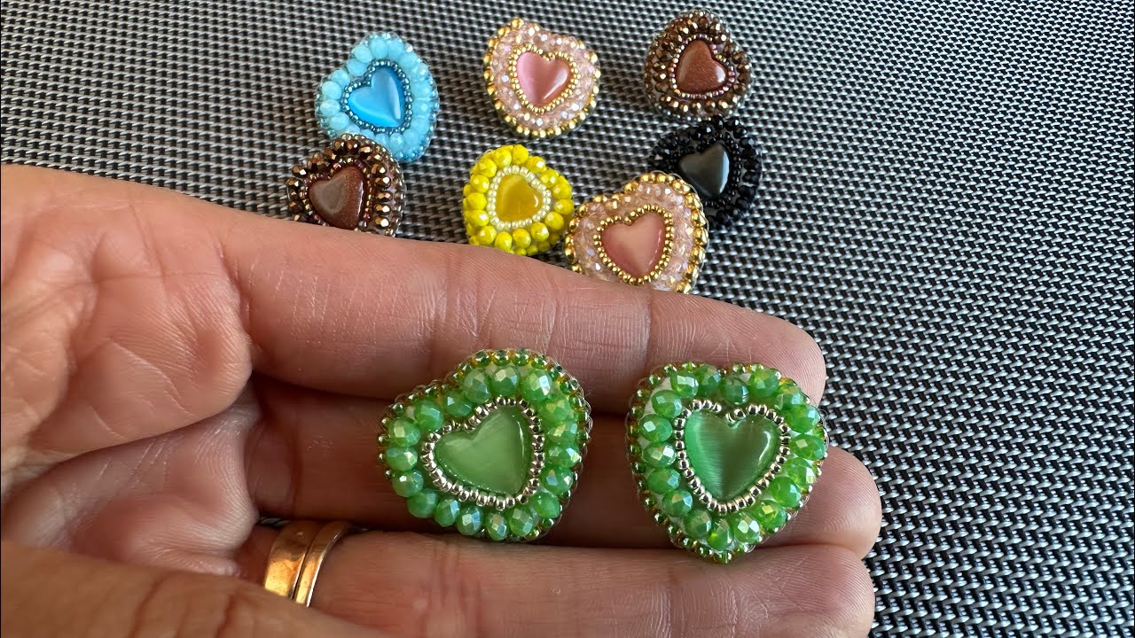 Aretes chapas en forma de corazón ByHaidee