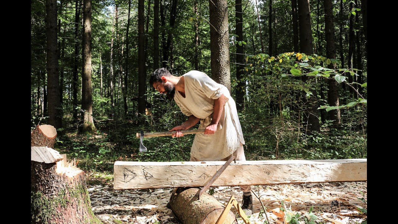 Medieval carpentry | hewing a Tree trunk into a beam