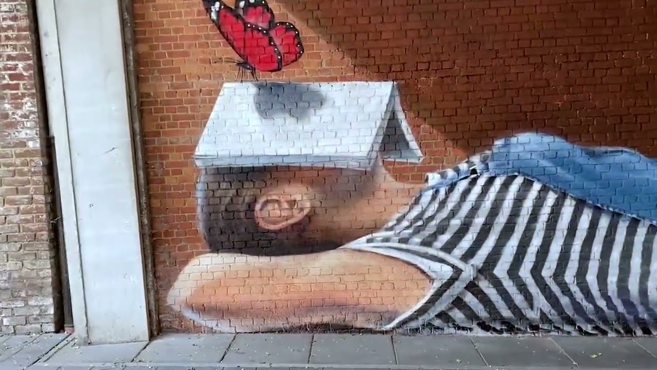 'Daydreamer' - mural painting process video
