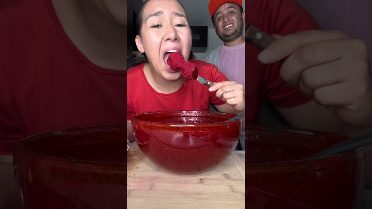 Mi novia comiendo mucho chile #algotranqui #comida #mukbang #humor