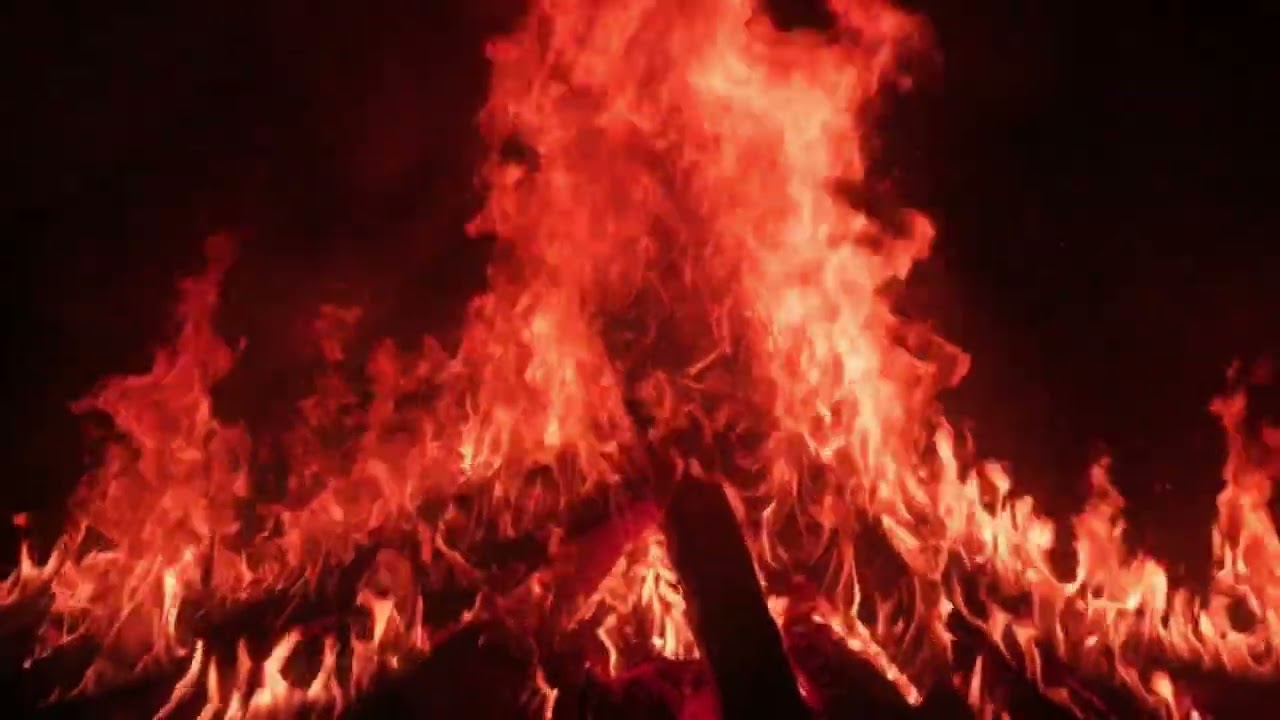 Fire in 4K Ultra HD – Mesmerizing Flames 🔥