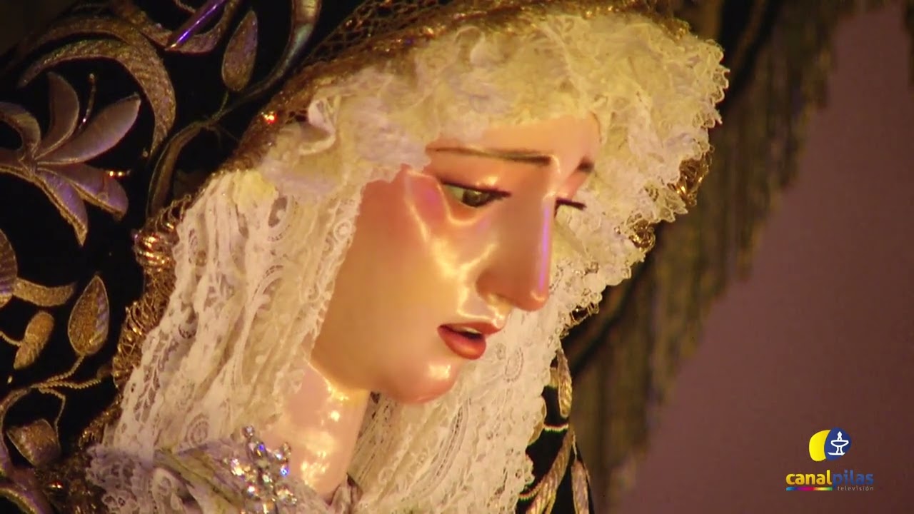 Entrada de Nuestra Señora de la Soledad. Viernes Santo 2022. Hermandad de la Soledad de Pilas.