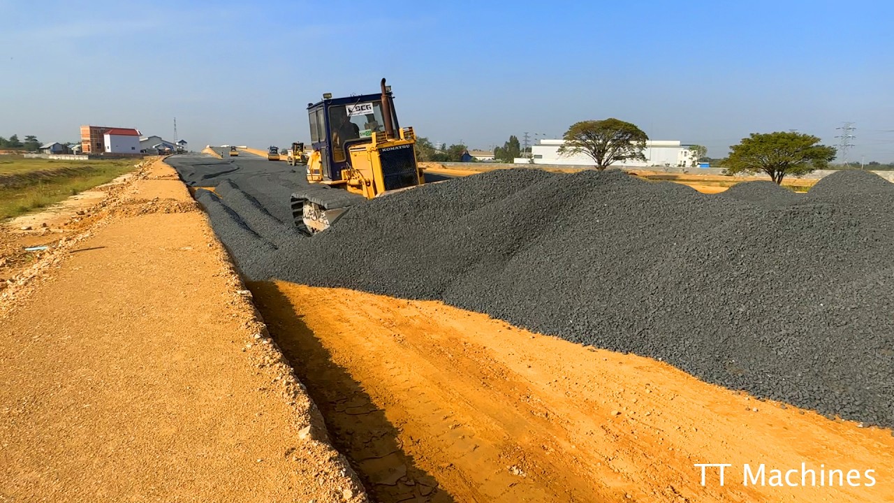 WOW New Expert Driver Skills Cutting Trimming & Spreading Gravel Making New Foundation High Way Road