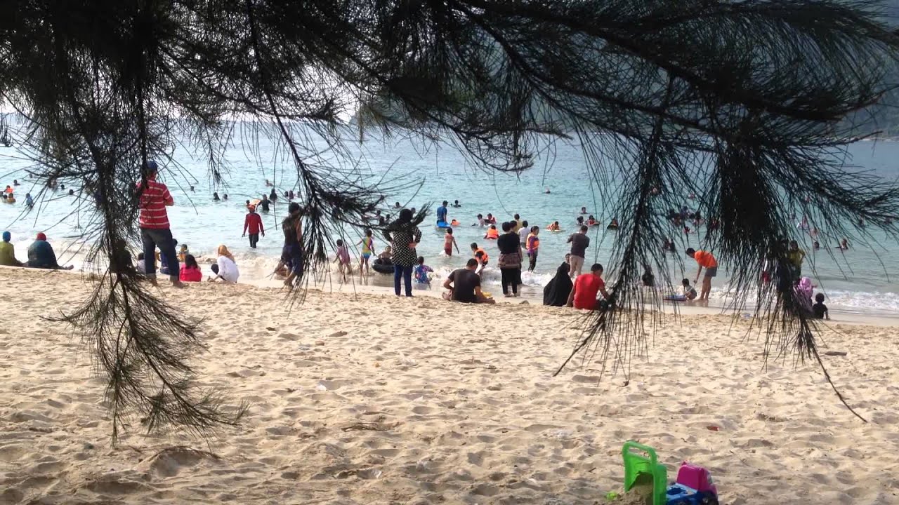 Ke indahan pantai lampuuk aceh