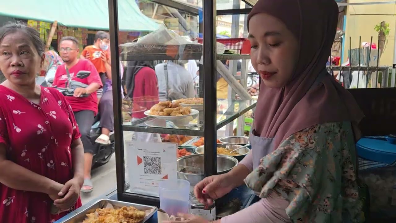 Pecel sayur laris manis. . . 