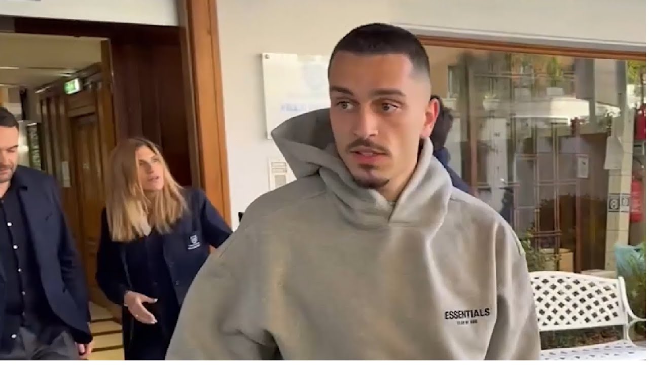 SS Lazio, selfie e urla per Arijon Ibrahimovic all'uscita di Villa Mafalda