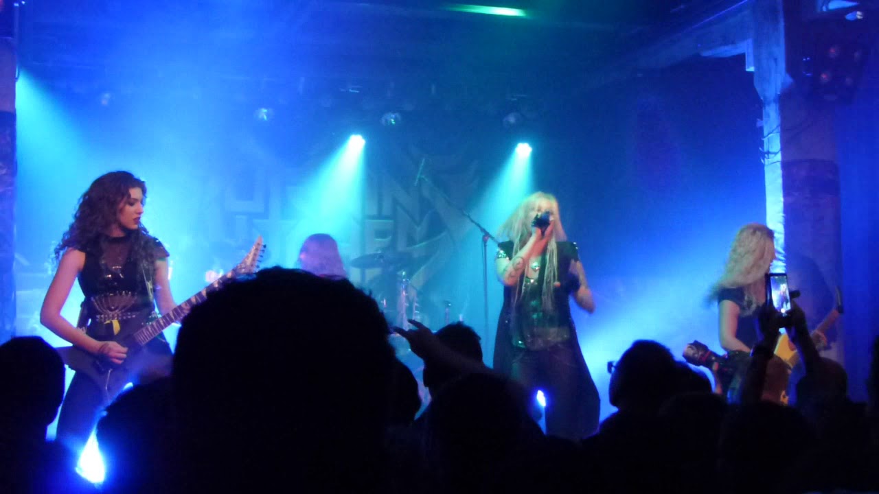 Burning Witches-Dead Ender- 9.11.18 Brugg Salzhaus