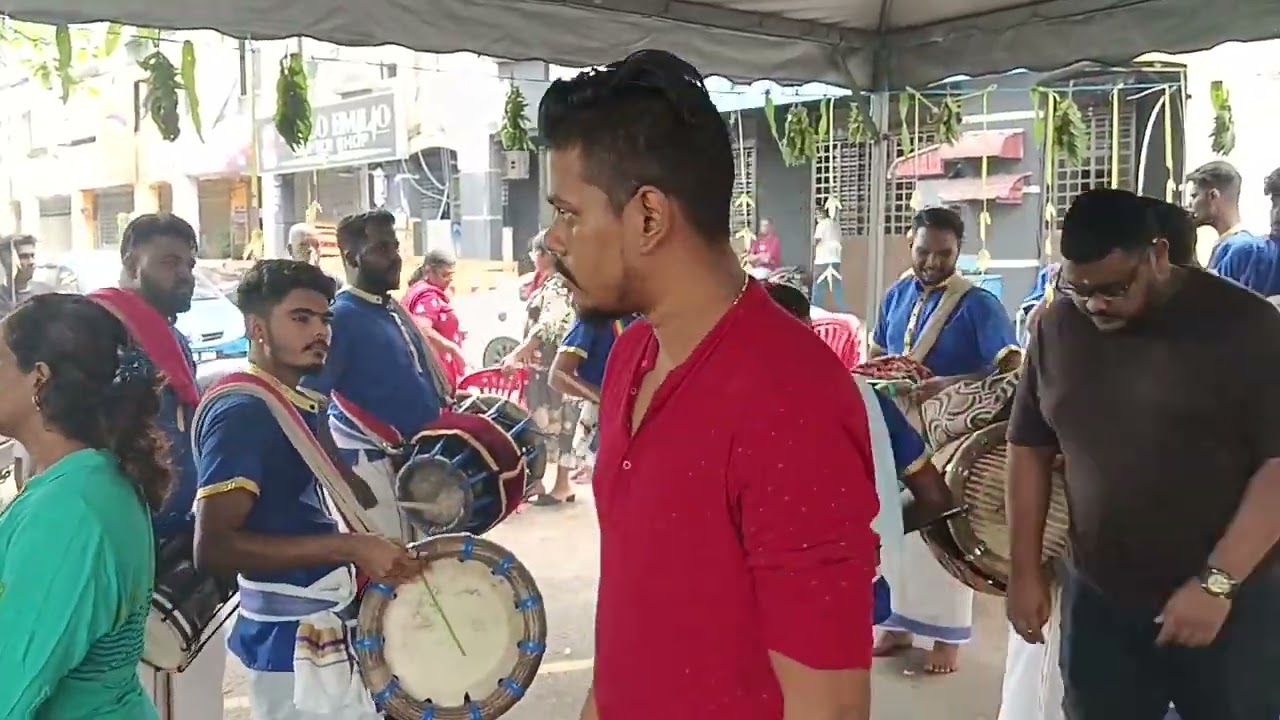 Mannelam Thiruneeru (Amman Song)🔥 SRI PERIYA RASA UMAH PUTTHIRAN URUMI MELAM 🔥