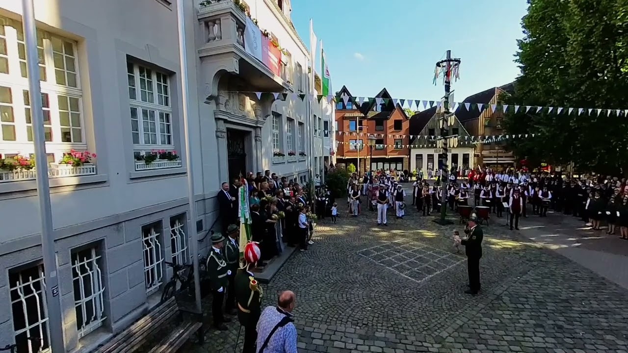 Martinus Schützen.Krönung des neuen Königspaares - Fahnenschlag und großer Zapfenstreich. 2024.