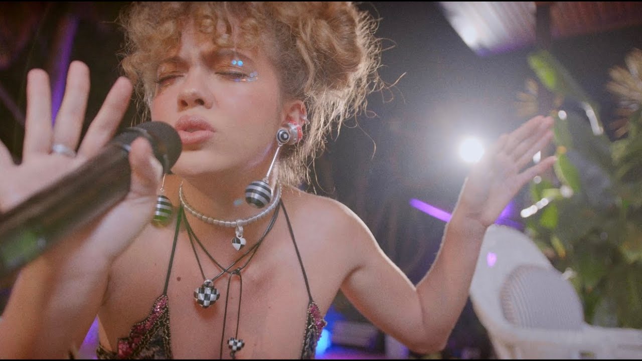 IVANNA - Into The Unknown (Official Live Performance)