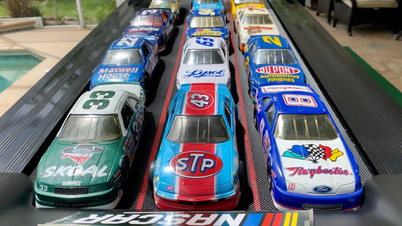 ЛИТАЯ БЕГОВАЯ ДОРОЖКА NASCAR 1/24 | КВАЛИФИКАЦИЯ