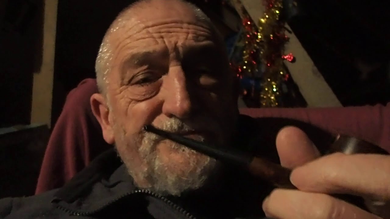 Samuel Gawith's Full Virginia Flake