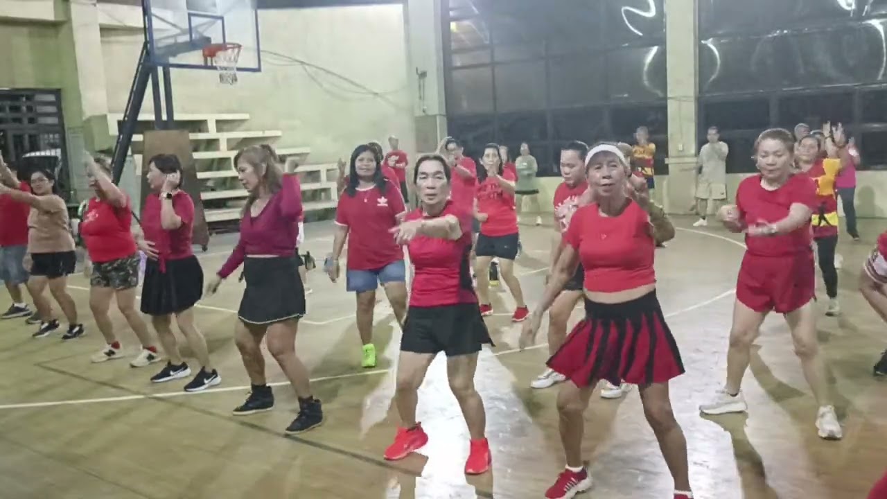 @knlphysicalfitness1425 Monday zumba with ZIN Romer. Music belongs to the rightful owner 