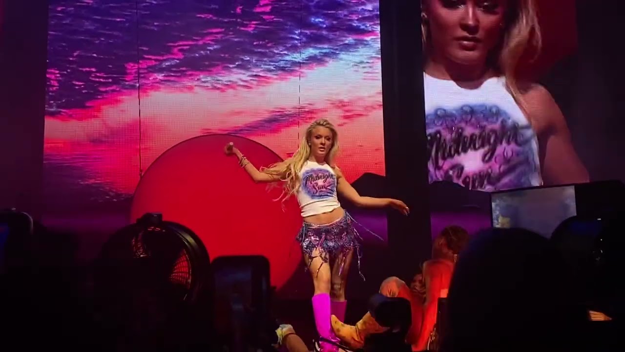 Zara Larsson - Hot & Sexy (Live at Midnight Sun Tour at Royal Arena, Copenhagen) (18.11.2025)