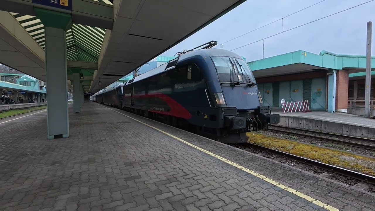 Züge im Bahnhof Bregenz