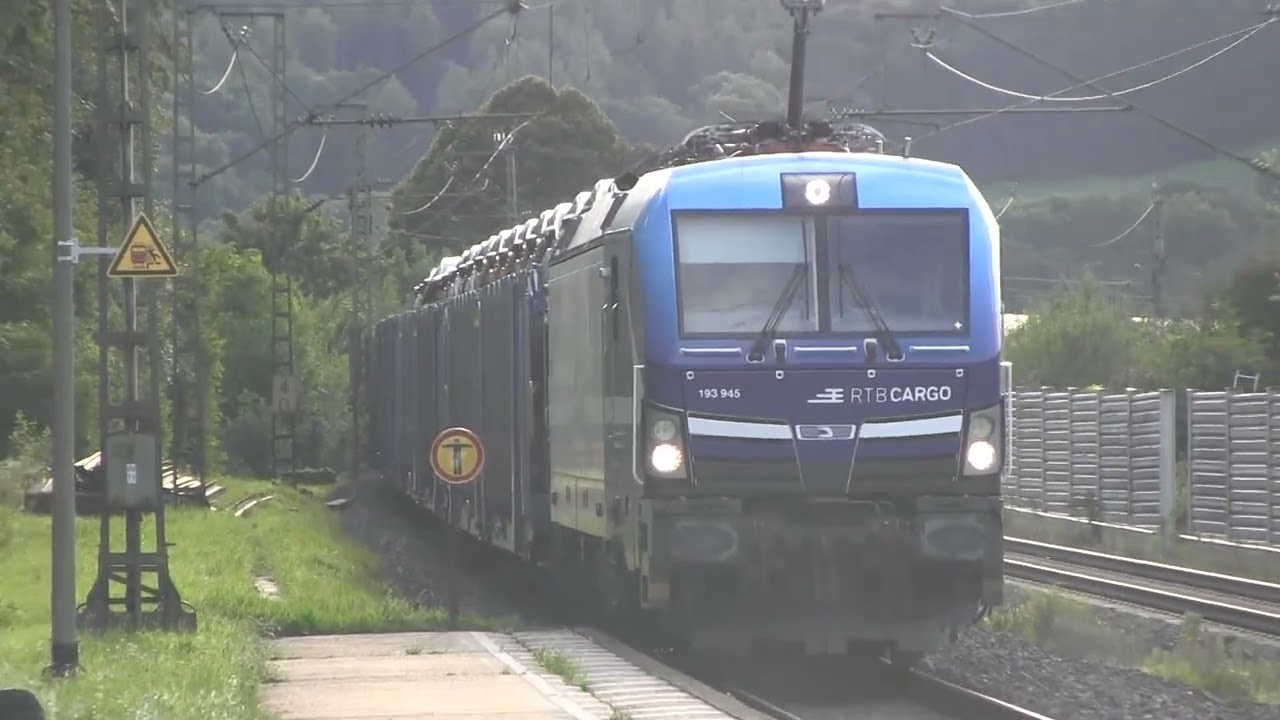 111 017, RTB Cargo, WLC 187 321, hellmann-Zug, Touax-Az, boxXpress Regensburg-Prüfening 01.09.2023