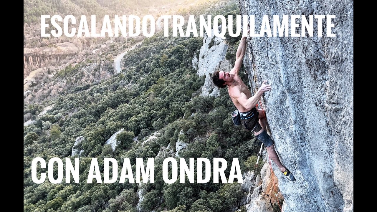 Escalando tranquilamente with  @Adam Ondra
