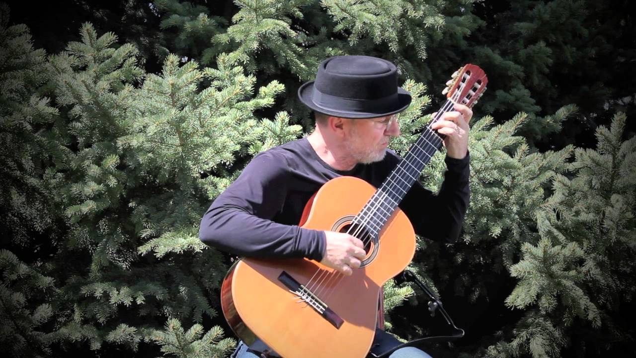Ferdinando Carulli: Fandango  (Michael Lucarelli, classical guitar)
