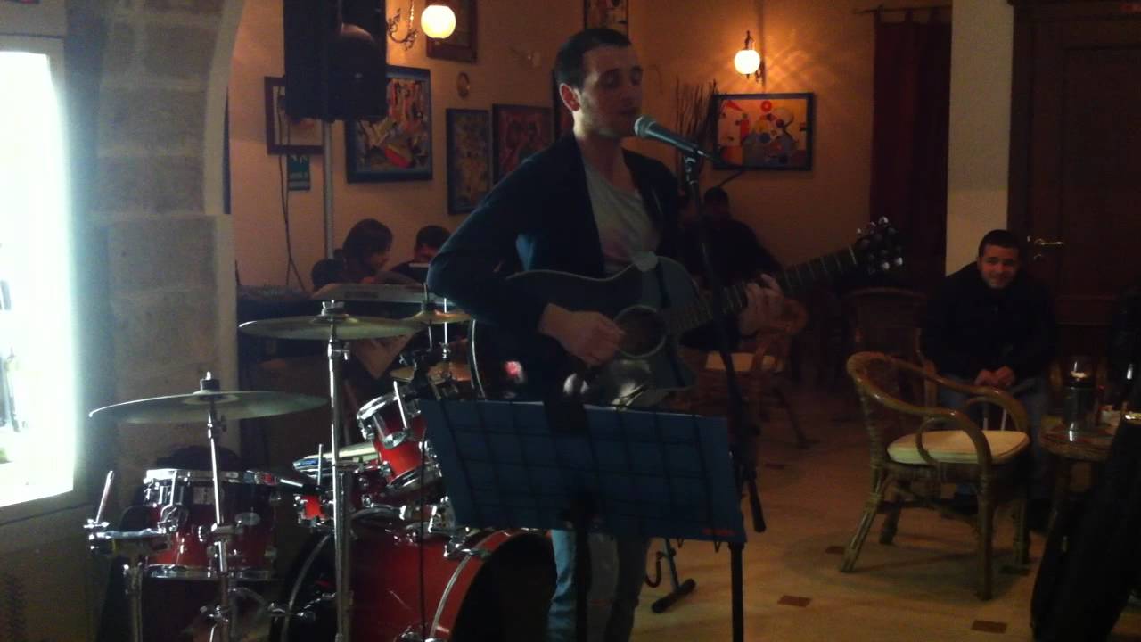 Claudio live-mengoni
