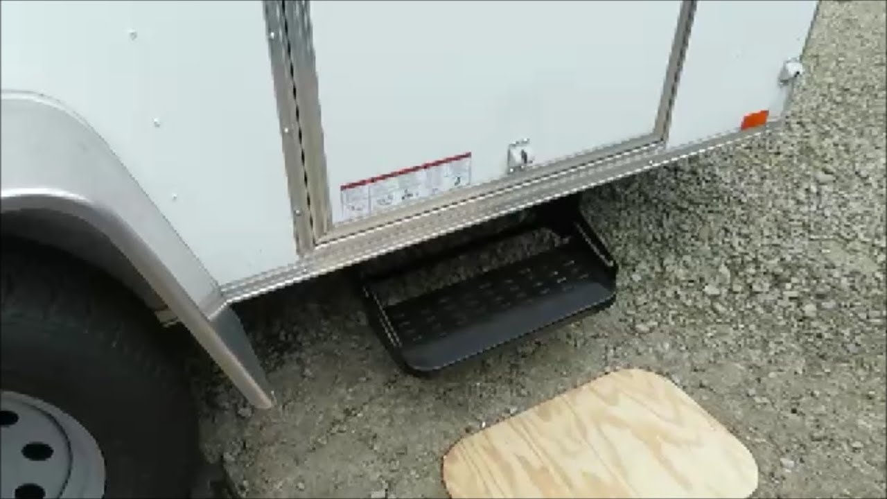 Установка ступеньки для грузового прицепа