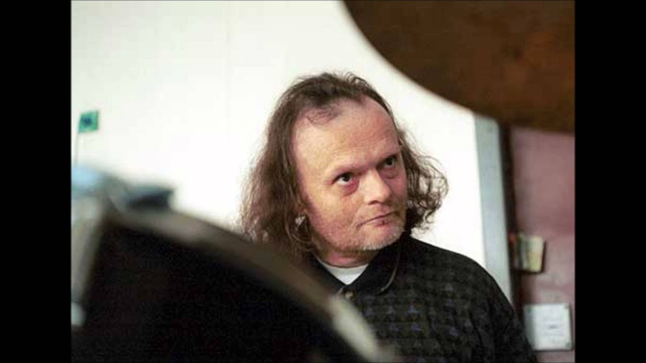 Pierre Moerlen's Gong - Isle of Everywhere (live)