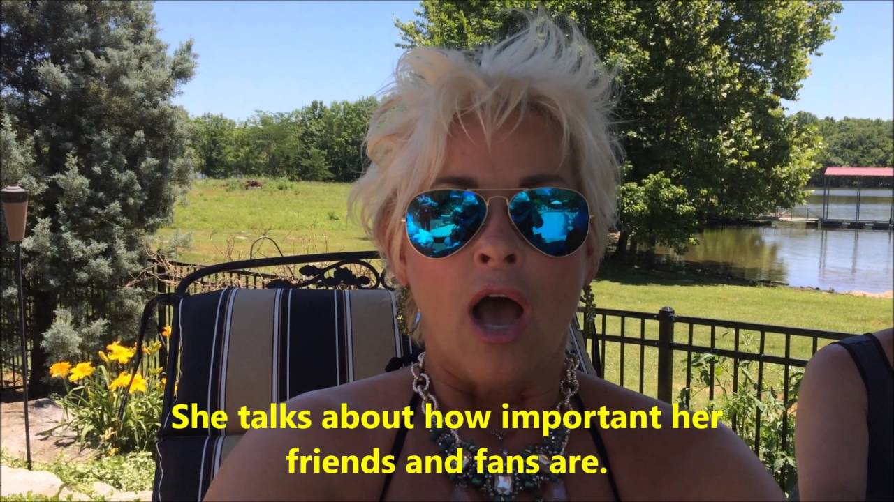 Lorrie Morgan and her fans