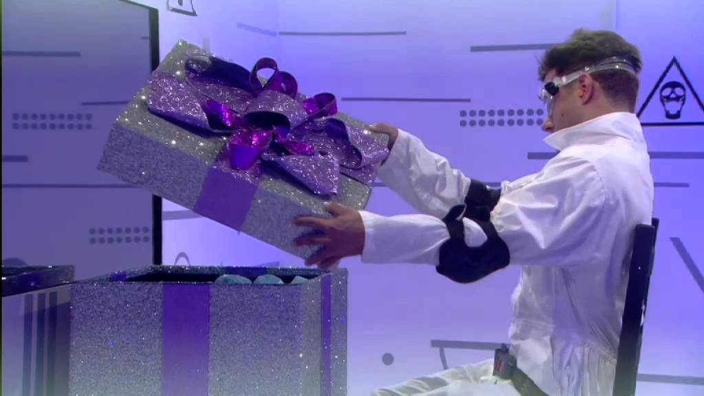Phobias Task - Will Ricci be able to handle his mystery box? | Day 8, Celebrity Big Brother
