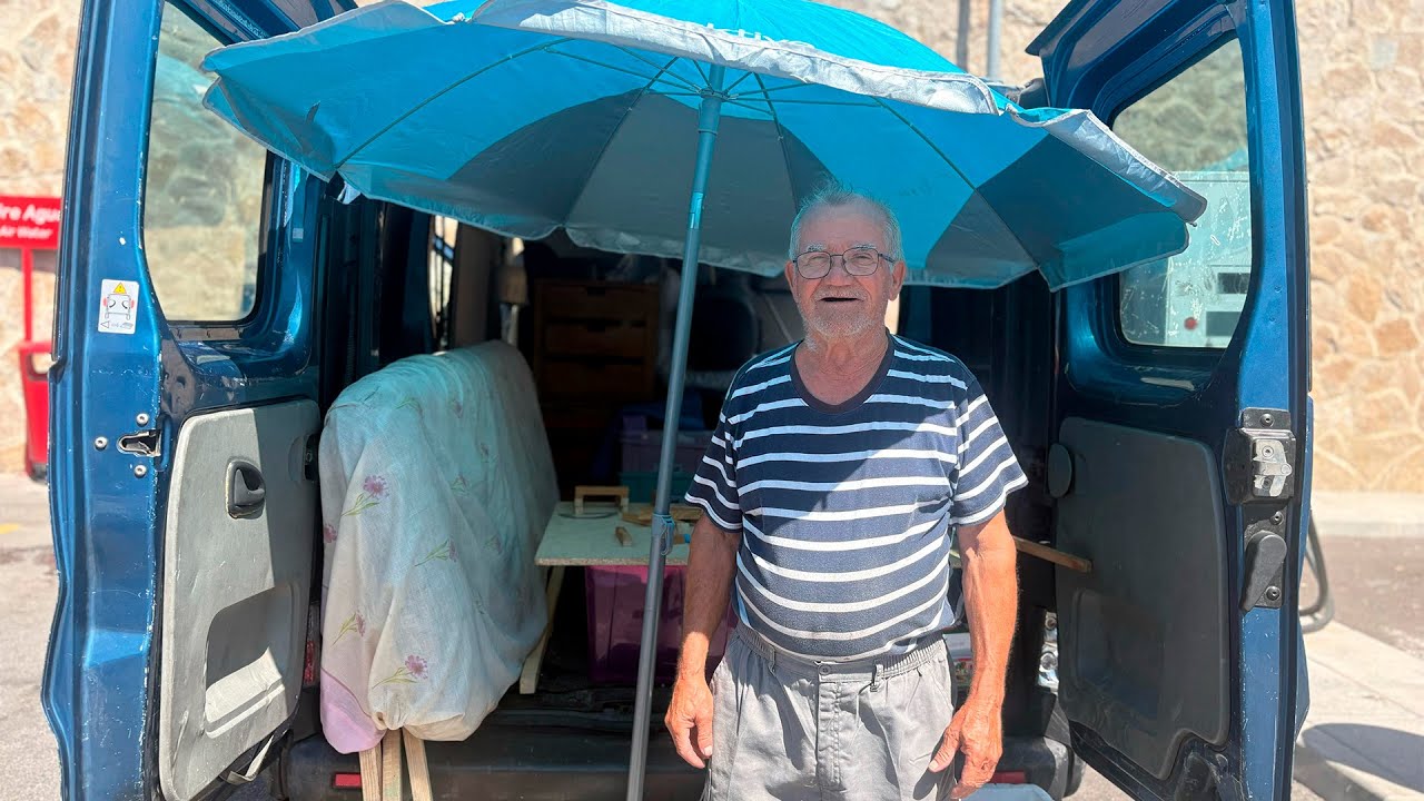 Paco y su vida en una furgoneta que se desmorona: necesita ayuda