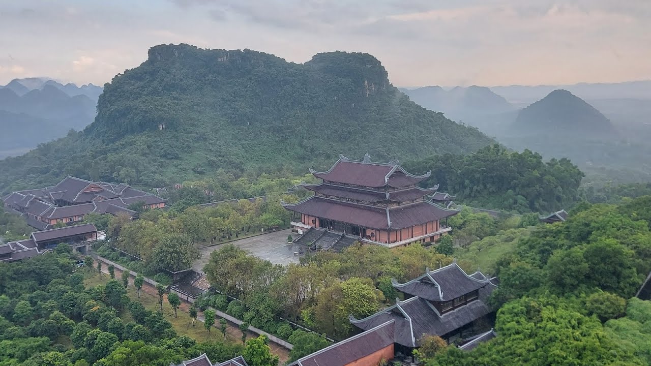 ngôi chùa lớn thứ 2 ở việt nam .chùa bái đính