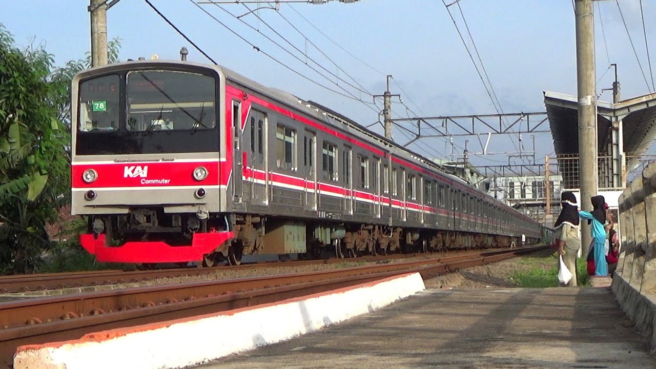 KRL PANJANG‼️Aktivitas Kereta KRL Commuter Line Di Stasiun Maja...