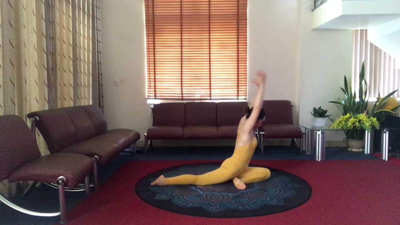 &ldquo;Dancing with your ghost&rdquo; - inside flow yoga - Bi&ecirc;n đạo: thầy Nhựt B&igrave;nh