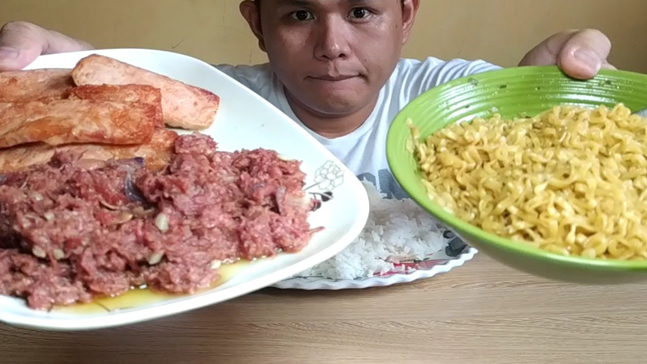 Cornbeef, Ham at Pancit canton | Eating show